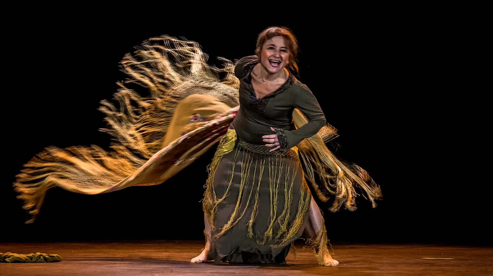 Sabina Todaro performance in teatro