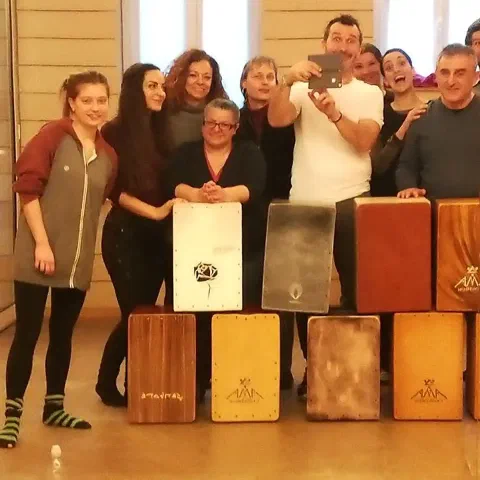 Foto ricordo stage di cajón al Mosaico danza con Francesco Perrotta