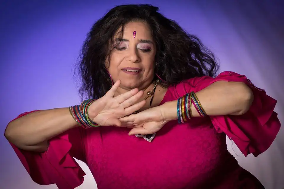 Primo piano di Jamila Zaki insegnante di Bollywood Dance e Danza del ventre